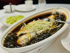 雪菜肉饼蒸大黄鱼-忆家名门·上海菜(徐家汇店)