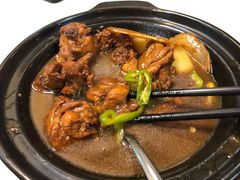 小黄焖鸡米饭-龙香记桂林米粉(东扬威街11号楼店)