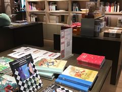 -光海书局(南京东路第一百货店)