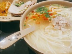 -亮亮面馆(经六路店)