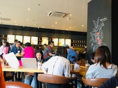 大堂-星巴克臻选(莘庄仲盛店)