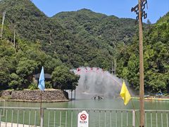 -仙人谷漂流景区