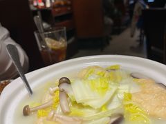 鱼汤什菌鱼腐时菜煲-老坑记·香港经典粤菜馆