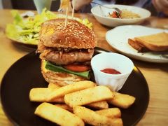 -HELLO 27 意面·沙拉·帕尼尼