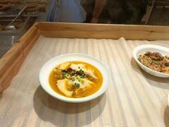 -老乡鸡(上海白玉兰广场店)