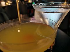 -Mx.cocktail bar
