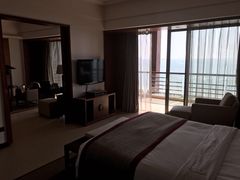 -三亚湾海居铂尔曼度假酒店