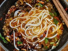 酸辣椒铜锅米线-都氏二当家(九方店)