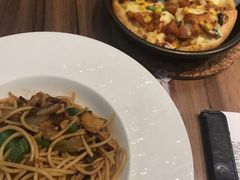 -必胜客餐厅(昆百大泰业城店)