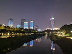 -万绿园
