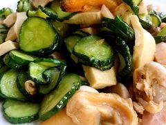 黄瓜炒大蛤-日丰园海肠水饺·老字号大连海鲜(和平广场店)