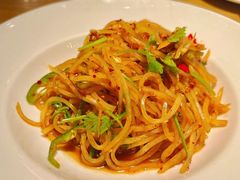 -关东小磨东北菜(上海长风大悦城店)
