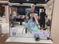 -苑苑发型设计