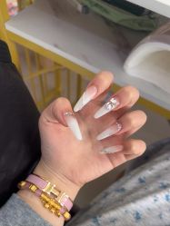 -丽心自助美甲美睫