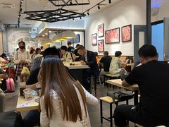 大堂-吉祥馄饨(虹桥火车站店)