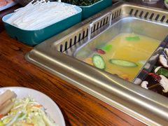 -东巴婆婆云南鱼豆花火锅(大东门店)