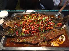 -鸣记脆皮烤鱼·海鲜烤鱼(三八广场店)