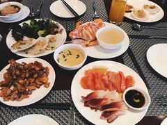 -荣誉国际酒店-云顶旋转餐厅