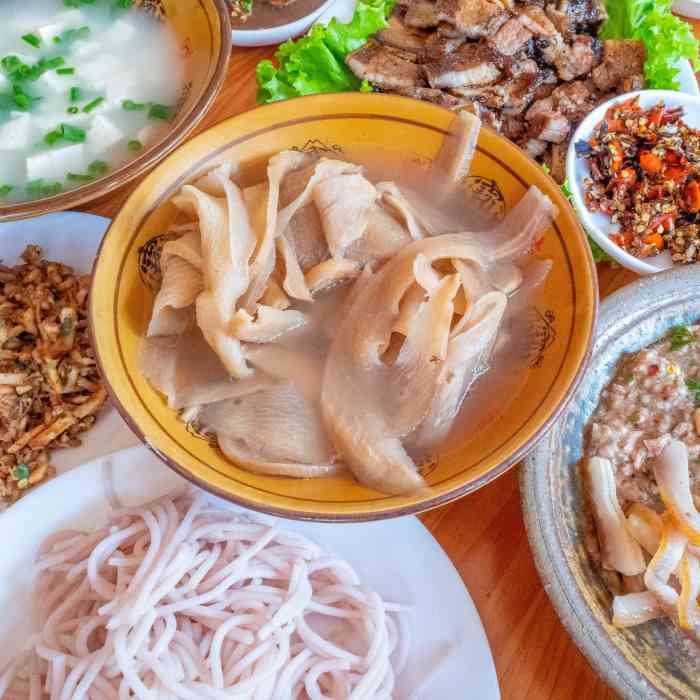 汇友户撒阿昌过手米线