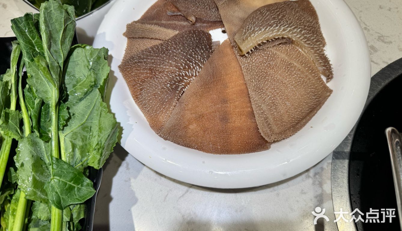 今天火锅吃撑了，超满足