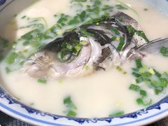 -南京金牛湖巨碗鱼头