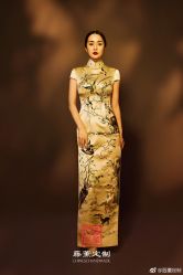 点击看大图 -藤薰定制中式嫁衣礼服旗袍店