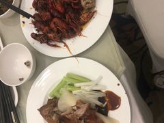 -凤冠假日酒店自助餐