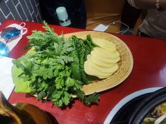 -菌之家·专业纯野生菌火锅·特色炒菌
