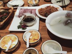 -老滇山寨•云南特色菜•地方菜•民族风情歌舞表演(金碧店)