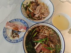 -镇南锅盖面馆(解放路店)