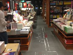 -SISYPHE BOOKS西西弗书店(龙湖滨江天街店)