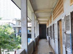 -吐斯廉屠杀博物馆