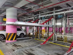 -白玉兰广场停车场