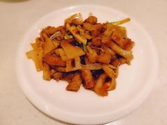 葱烧蹄筋-闫府私房菜(经四路万达店)