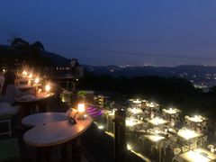 -草山夜未眠景观餐厅