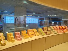 -好利来(上海长宁龙之梦店)