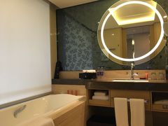 -广州花都皇冠假日酒店