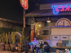 -席娜卡琳火车铁道夜市