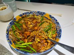 新疆鸡肉炒米粉-阿里疆Alijiang·丝路美食·异域风情·清真(长楹天街店)