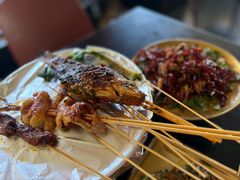 -何师烧烤Pro ·江湖川菜·小龙虾·精酿啤酒(太古里旗舰店)