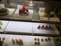 面包甜点陈列柜-喜来登酒店-盛宴标帜餐厅