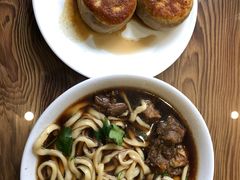 -清真吴记门钉肉饼·喜多利