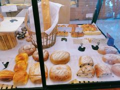 -光明牛奶棚(南泉店)