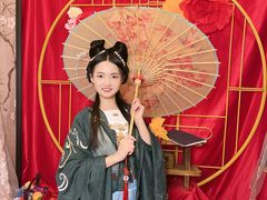 -翩若国风汉服体验馆