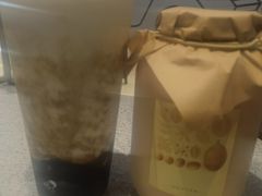 -喜茶(北京华贸购物中心店)