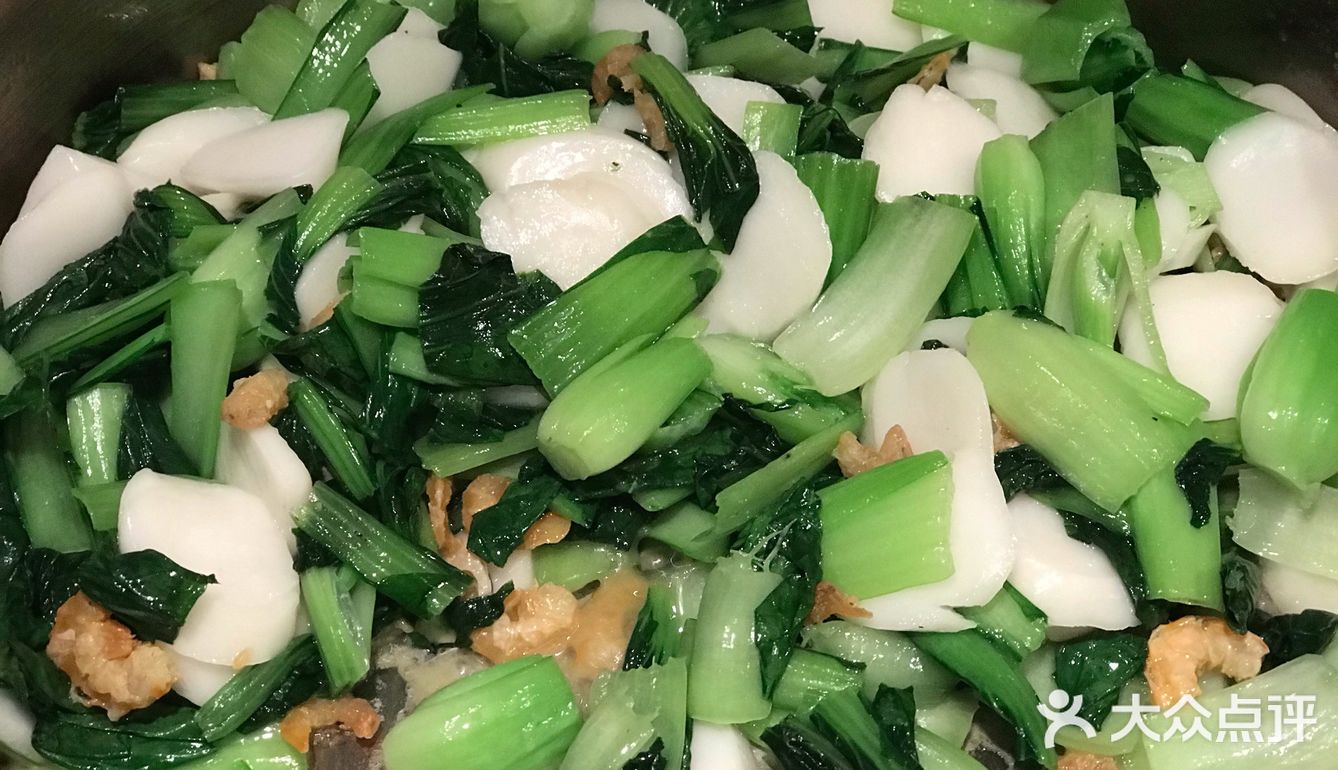 咸菜素鸡：配料：素鸡，咸菜