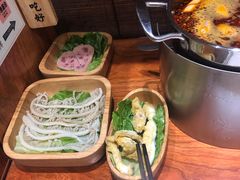 -独食火锅·半米屋台(直营总店)