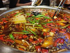 -乡土特色.冷锅鱼.牦牛肉汤锅