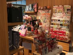 -百新书局(尚悦湾店)