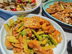 麻酱黄瓜拌油条-大胡同天津菜·海肠捞饭·津门皮皮虾锅贴一绝(西姜井店)